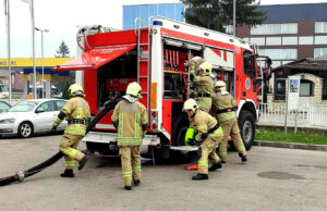 Žele smanjiti ionako slabe plate vatrogasaca