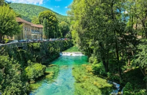 Vlada daje dozvole, a ne vodi računa o interesima građana