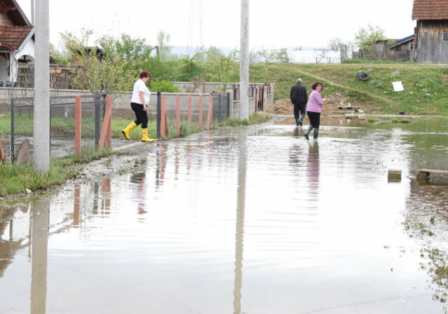 poplave-Prijedor-Slobodan-Javor-mjesatni-foto-M-Jakovljevic-ringier-4-872x610