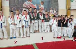 14 medalja karatistima “Shodana”