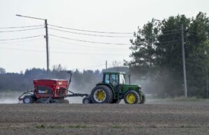 Farmeri ogorčeni: Sjetva počela, para nema