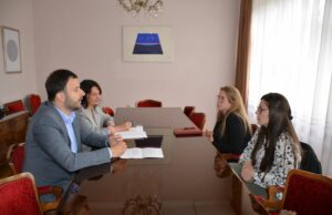 Prijedor povećava subvencije za boravak djece u privatnoj predškolskoj ustanovi sa 100 na 150 KM po djetetu