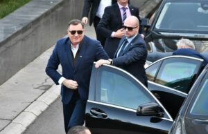 Granična policija zaustavila Dodikovu pratnju koja se vraćala iz Srbije