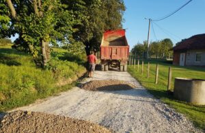 Kreću radovi na sanaciji makadamskih puteva prvog i drugog reda