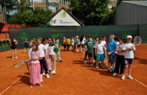 Školom tenisa počelo “Prijedorsko ljeto”