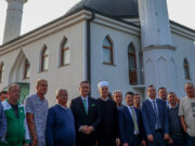 Član Predsjedništva BiH klanjao Bajram u Prijedoru