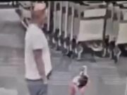 Pozitivne vijesti: Dječak koji je bačen na moskovskom aerodromu probudio se bez oštećenja mozga