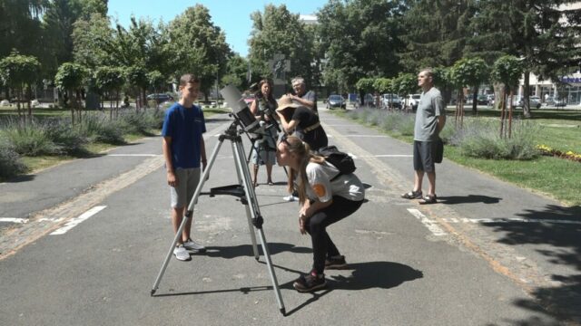 Sirijus-pogled-u-sunce-Darija-1068x601