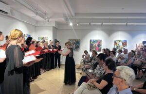 U Prijedorskoj Galeriji održan koncert ženskog kamernog hora „A Vista“