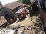 Izgorjela kuća u Ljeskarama