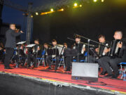 Veliki broj građana na koncertu orkestra harmonika „Sky Glory“