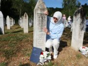 Građani pristižu u Potočare na obilježavanje 30. godišnjice genocida, konačni smiraj pronalazi sedam žrtava