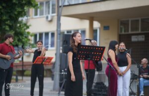 Prijedor: “Mali muzički karavan” održan na Malom gradskom trgu