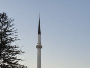 Identifikovan maloljetnik koji je oštetio džamiju u Dubici