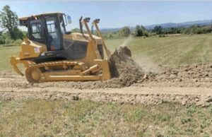 Počeli radovi na izgradnji fudbalskog terena u Omarskoj