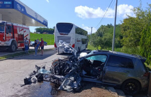 U saobraćajnoj nezgodi teško povrijeđen vozač