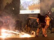 Bilans sinoćnjih nemira u Srbiji: Povrijeđeno desetine ljudi, uhapšeno 37 osoba