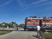 Grad Prijedor priključio se preventivnoj kampanji “Oprezni paze na pružne prelaze”