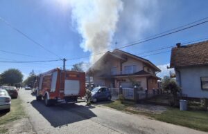 Izgorjela radionica i dio kuće u Prijedoru Foto: Prijedor24.com