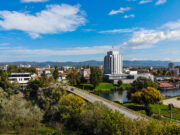 Sunčano uz malu do umjerenu oblačnost