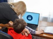 Zaštita na internetu: Najvažnije stvari koje roditelji moraju da kažu svojoj djeci
