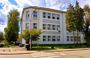 Prijedorska Gimnazija – nastanak, uticaj i značaj na kulturno uzdizanje Prijedora Gimnazija Prijedor danas