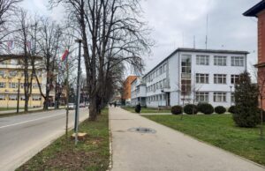 Privedeno jedno lice, pretresom pronađena droga