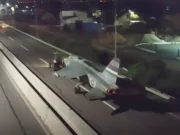 Prizor kakav se ne viđa: Borbeni avion cestom dovezen u Banju Luku (VIDEO)