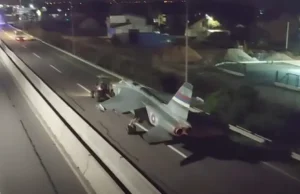 Prizor kakav se ne viđa: Borbeni avion cestom dovezen u Banju Luku (VIDEO)
