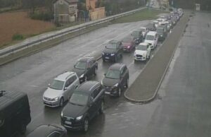 Duge kolone vozila na izlazu iz BiH