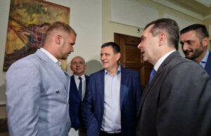 Stanivuković i Đajić na ročištu u Osnovnom sudu u Banjaluci: Vrijednost tužbe 8.000 KM