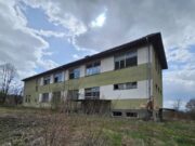 U Banja Luci prodaju školu