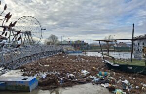 Sana ponovo izbacila smeće na obale – poručuje kako nam ga vraća (FOTO)