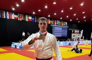 Zlatna medalja sanskom karatisti