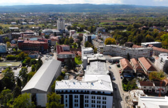 Prodaje se namješten dvosoban stan u Prijedoru kod Doma penzionera