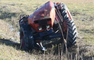 Voz udario u trakor, stradalo jedno lice u Novom