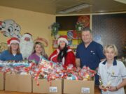 Mališanima koji borave na Odjeljenju pedijatrije prijedorske Opšte bolnice uručeni paketići