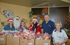 Mališanima koji borave na Odjeljenju pedijatrije prijedorske Opšte bolnice uručeni paketići