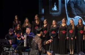 Dostojanstven umjetnički omaž Halidu Bešliću u Prijedoru: Večer emocija, muzike i sjećanja