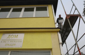 Zeleni Prijedor: Bojler besplatno grije 3.000 litara vode, a zgrada iz 1935. postala primjer energetske efikasnosti