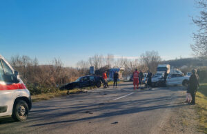 U težoj saobraćajnoj nesreći u Žegeru povrijeđeno više lica