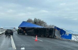 Težak udes u Austriji: Vozaču iz BiH prevrnuo se kamion