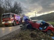 Težak udes kod Gornjeg Jelovca: Sudar dva automobila, ima povrijeđenih