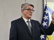 Šemsudin Mehmedović zabrinut za ćirilicu