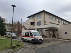 Prijedor: Umjesto u porodilištu, beba rođena u kolima hitne pomoći