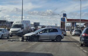 U sudaru tri vozila na Svalama, jedna osoba zadobila lakše povrede