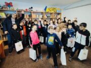 Ramazanski paketići iz Sanskog Mosta uručeni djeci u Hambarinama