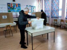 Biračka mjesta u Prijedoru otvorena na vrijeme