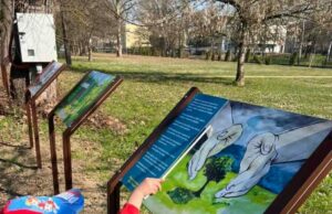 Edukativne table pored šetališta u Starom gradu