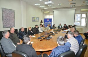 U Gradskoj upravi potpisani ugovori o zapošljavanju 33 lica